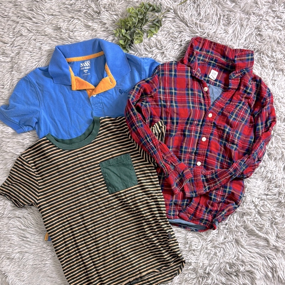 Boys 3 shirt bundle size M